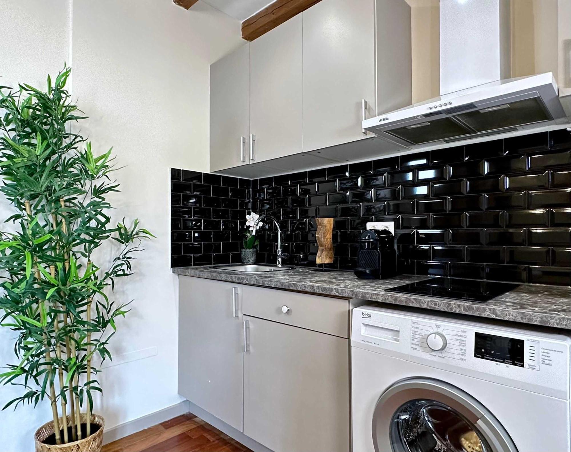 Appartement 1579 - Eiffel Tower Gem, Stylish & Unique Parijs